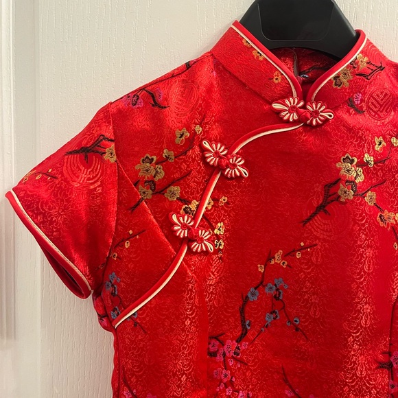 Red dress size small 100% silk - Picture 3 of 9